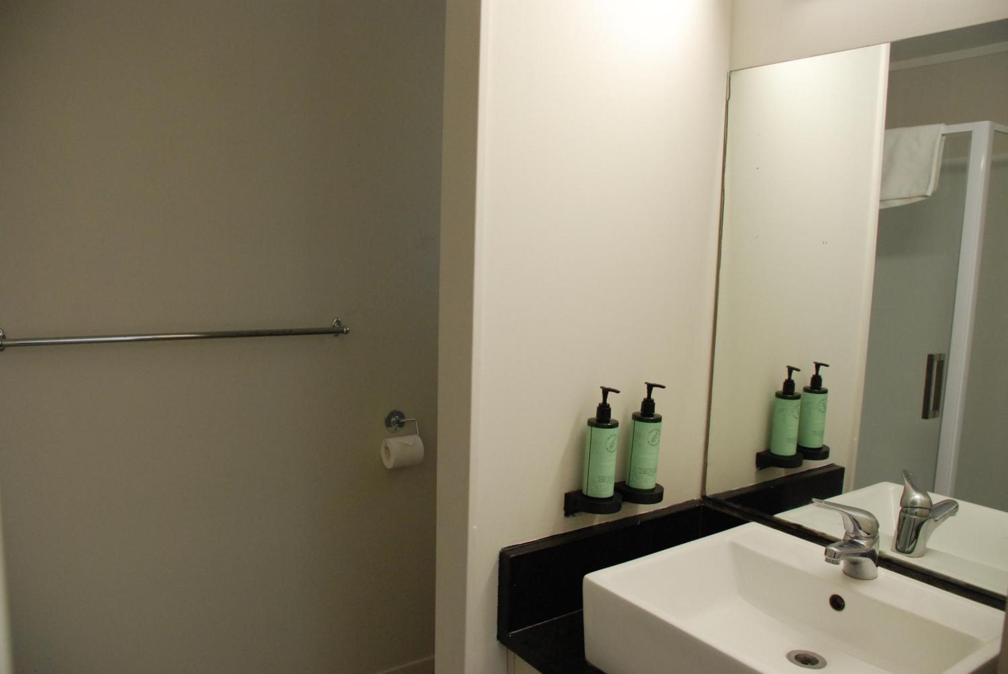 Auckland Airport Kiwi Motel Exterior photo