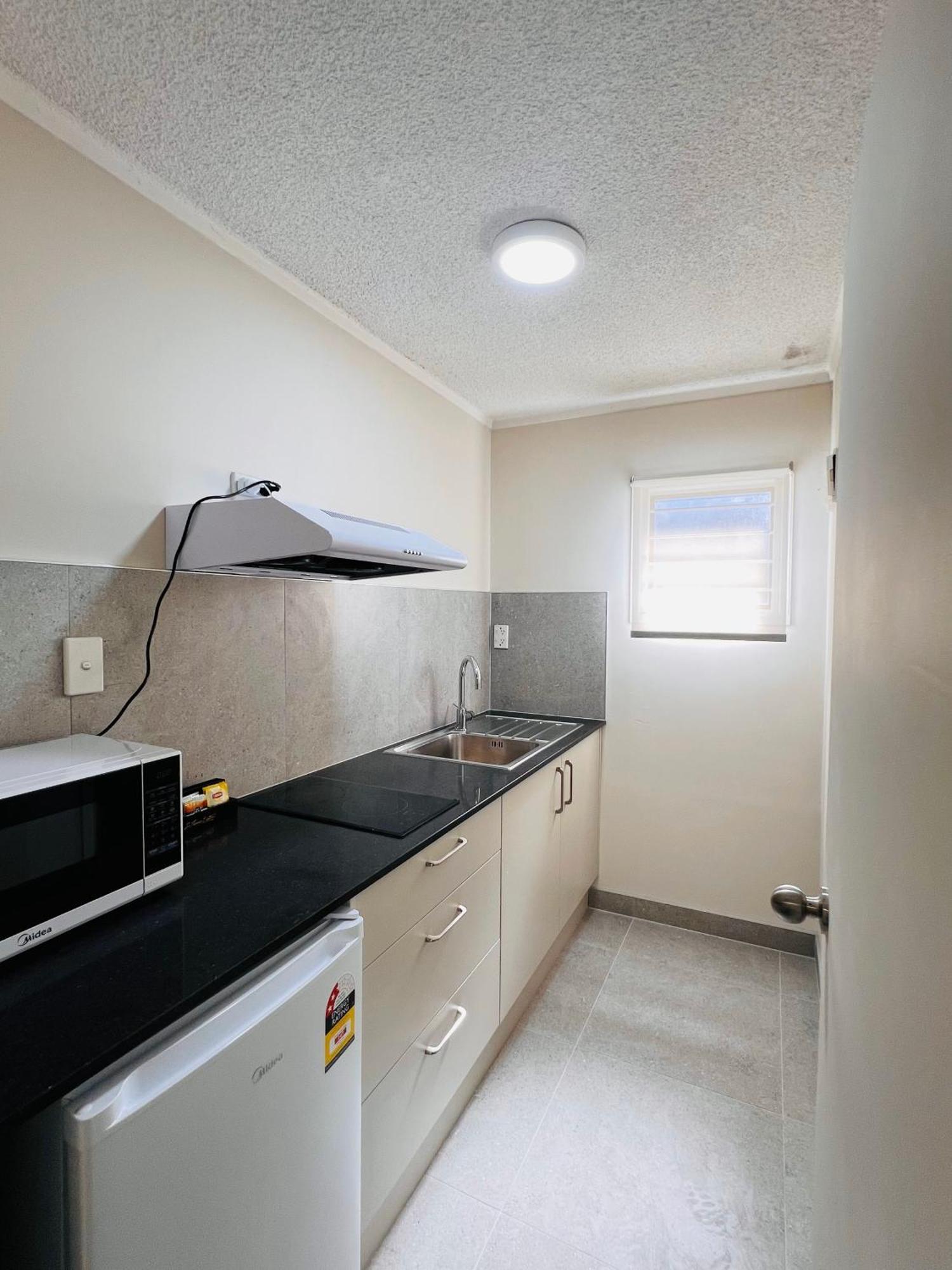 Auckland Airport Kiwi Motel Exterior photo