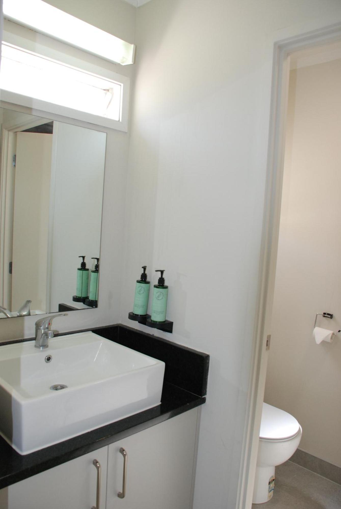 Auckland Airport Kiwi Motel Exterior photo