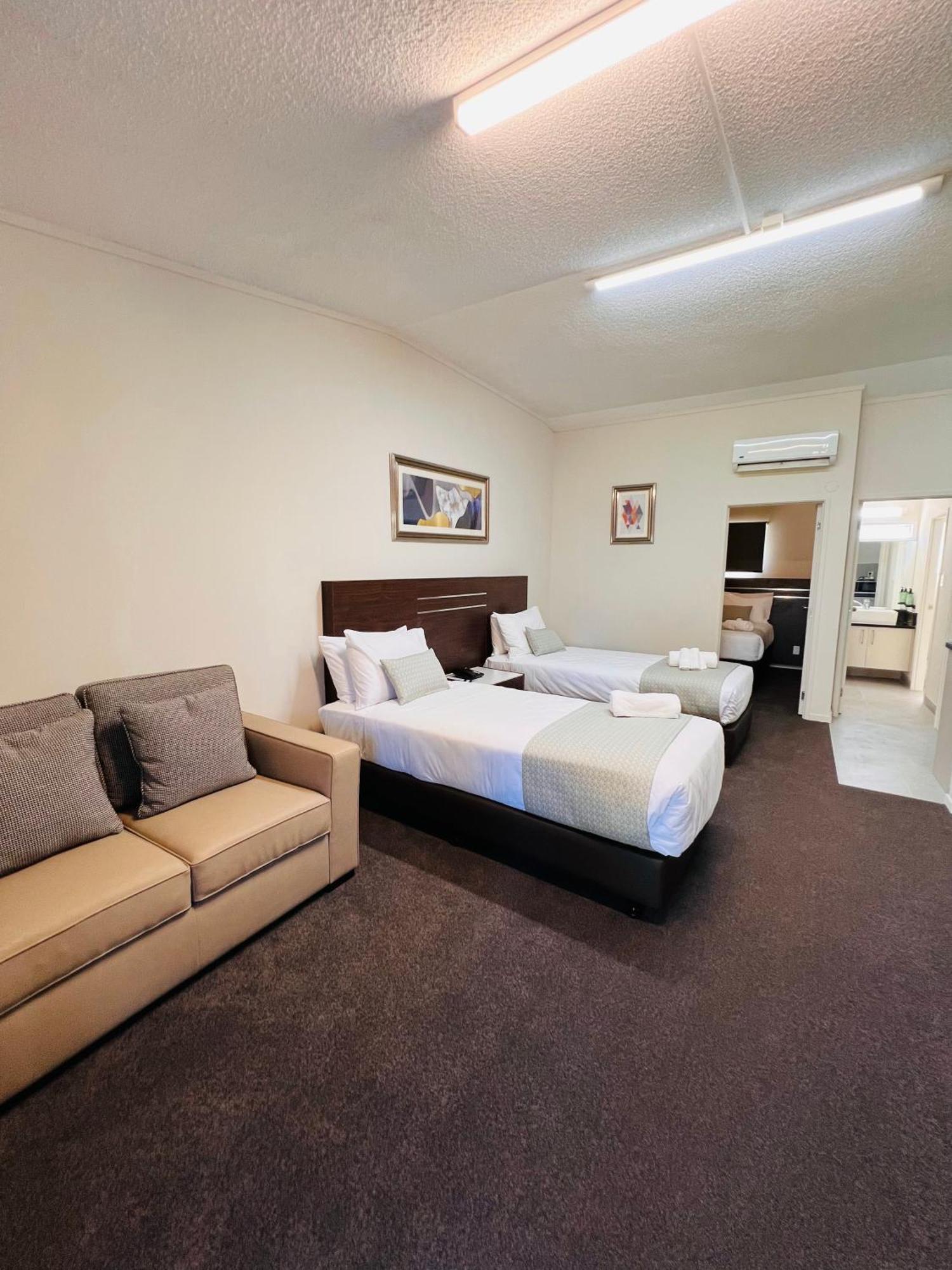 Auckland Airport Kiwi Motel Exterior photo